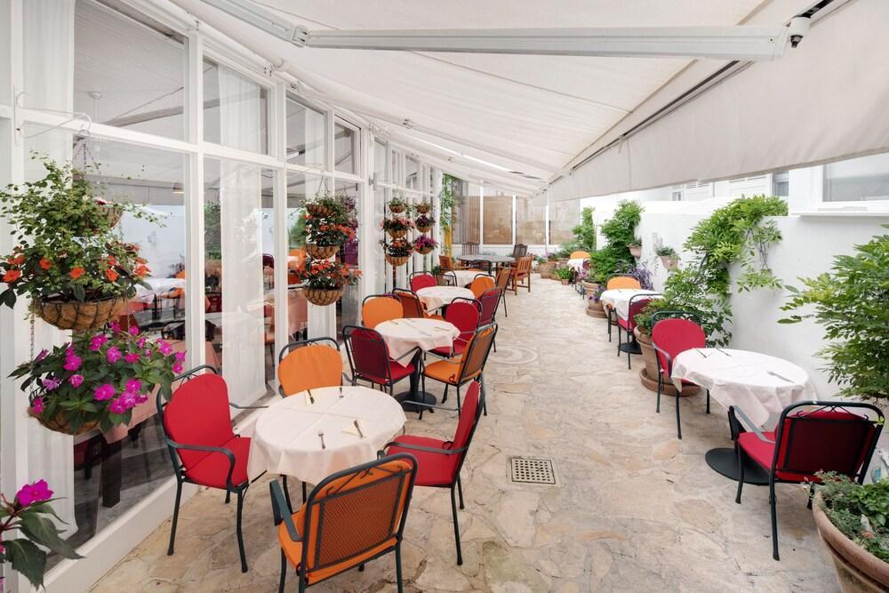 Hotel Villa Adriatica - Adults Only Supetar Exterior foto